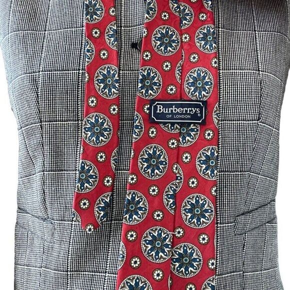 Vintage Burberry London Red Blue Paisley Geometric 100% Silk Academia Preppy Tie - Picture 3 of 4